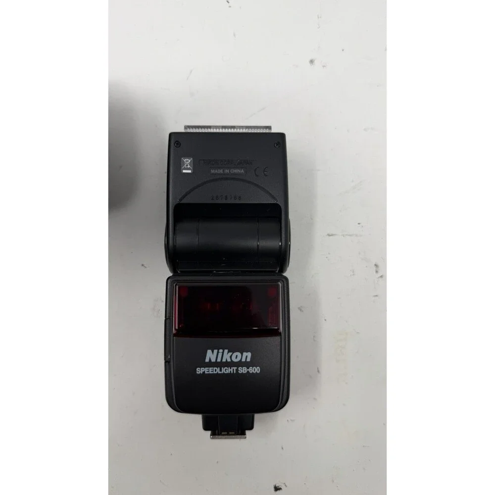 NIKON SB-600 Speedlight Camera Flash with Case - Tested